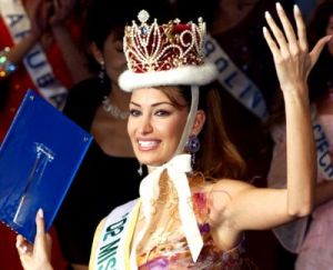 Miss International 2002 goes to Lebanon